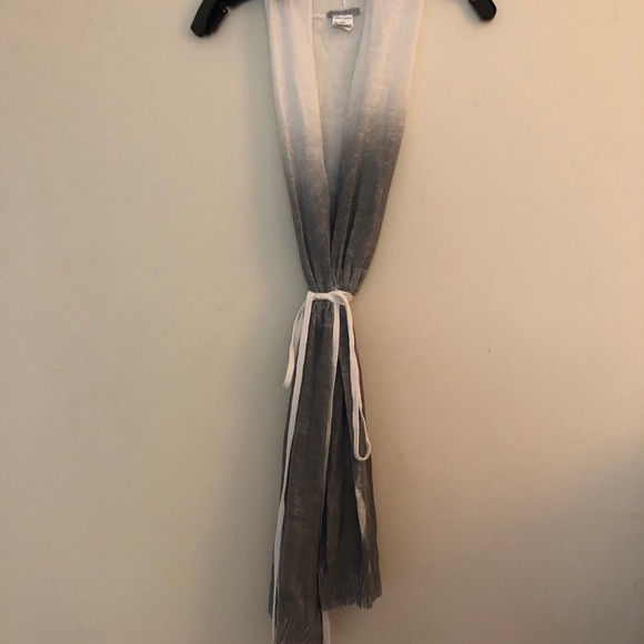 Sarah pacini linen wrap top.  One size - Picture 2 of 13